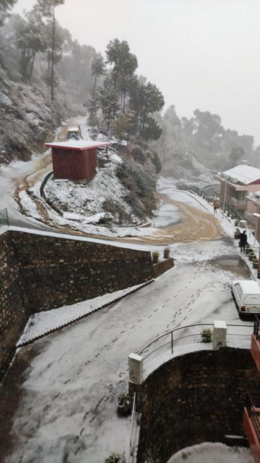 Amravati Resort Solan Eksteriør billede